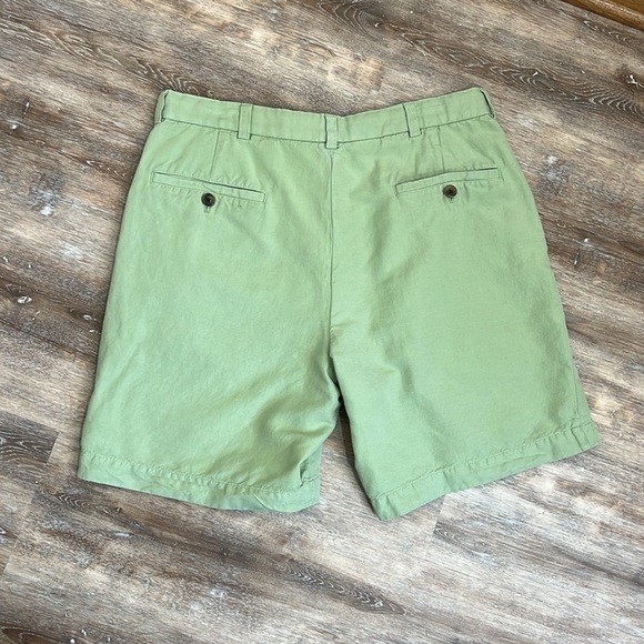 Men's Shorts Brooks Brothers & Izod Size 32 Bundle lot of 2 Pairs Preppy Golf - Picture 4 of 15